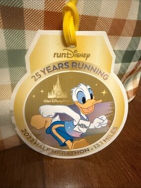 runDisney 2022 Half Marathon Donald Duck luggage Tag